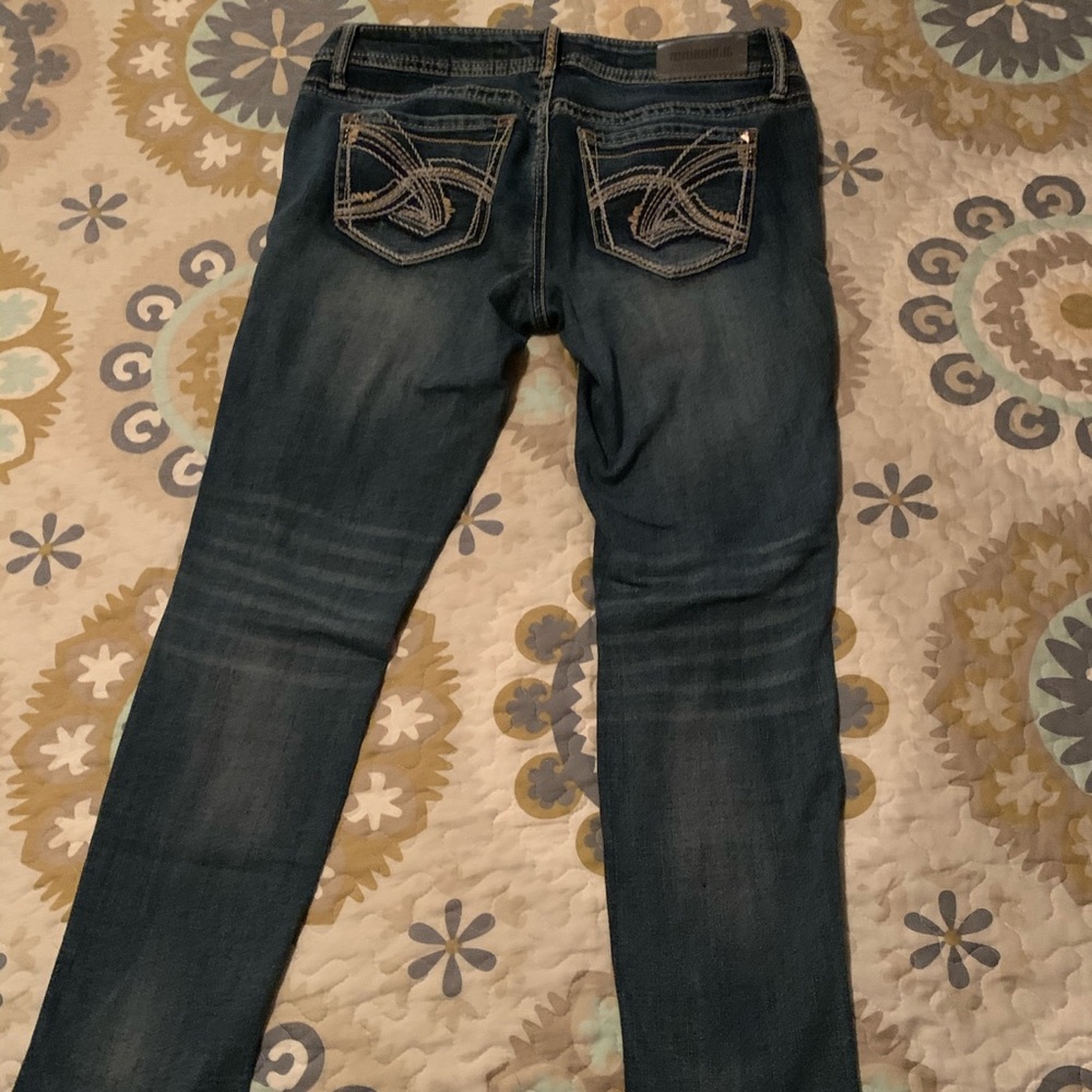 Jeans - Picture 2 of 3